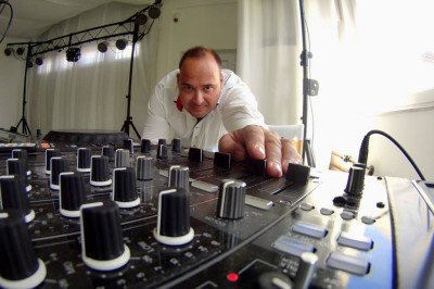 DJ-Mono-potmeterek-kozott-400x266