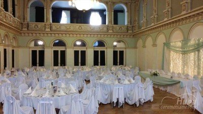 huba-ceremoniamester-bogi-toto-tisza-hotel-eskuvo-szeged-400x225